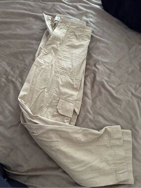 A&F Beige Cargo Pants - Women